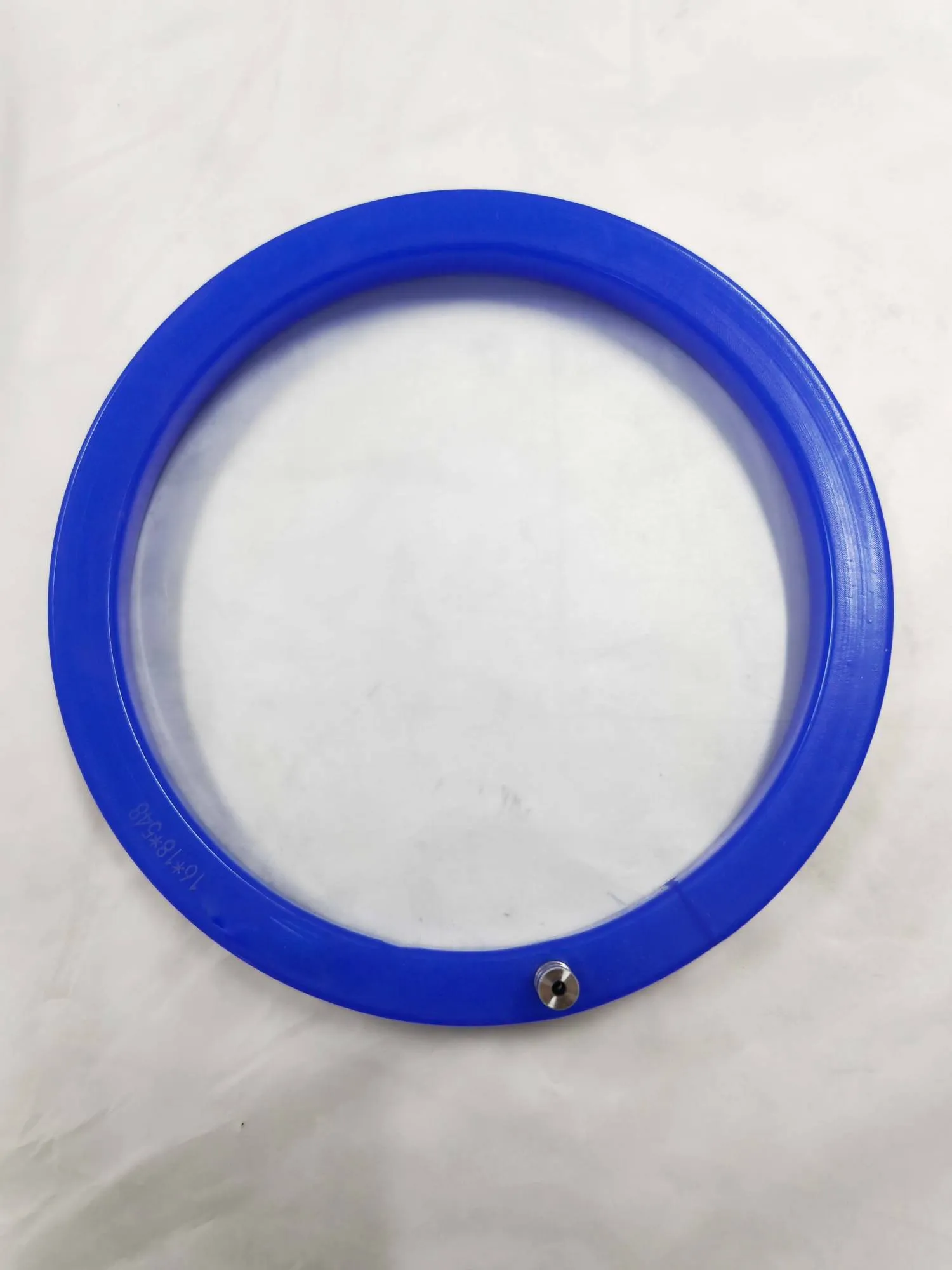 Circular inflatable seal configuration for pipe connections and rotary equipment